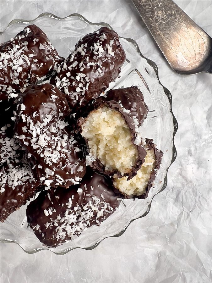 No-Bake Raspberry Coconut Bars