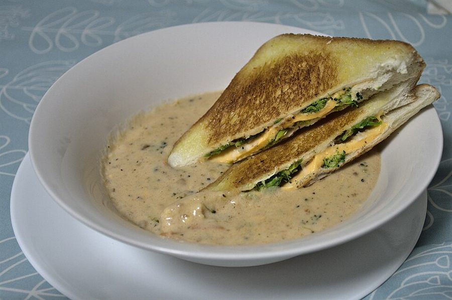 Soupe brocoli-cheddar