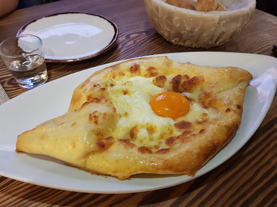 Khachapuri adjare