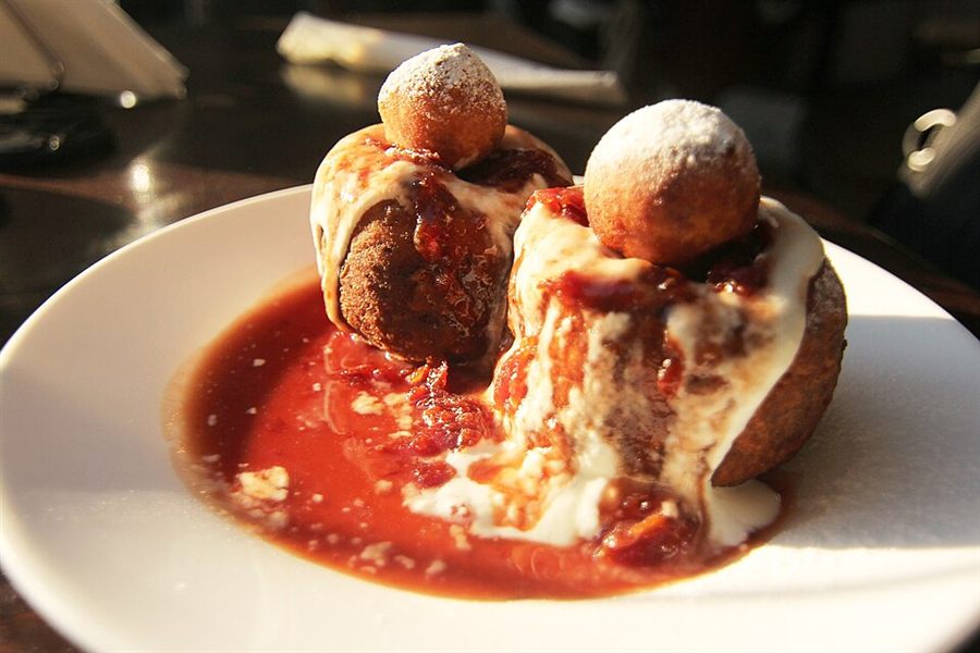 Papanași (beignets roumains au fromage)
