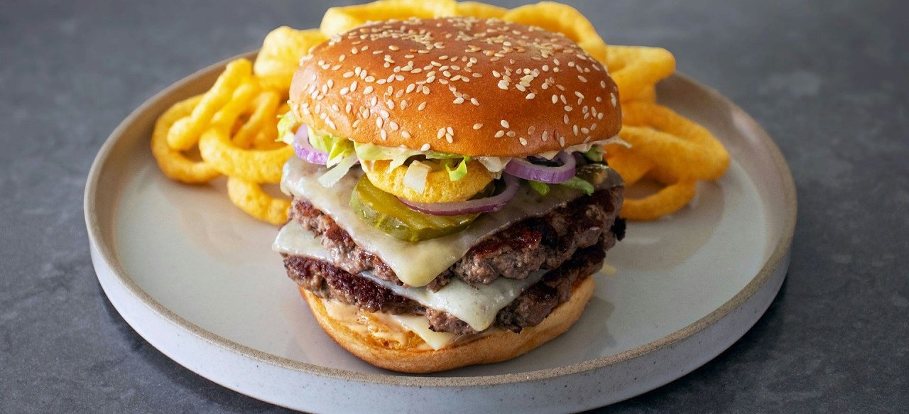 Le grand burger à étages maison