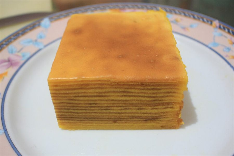 Kue lapis pandan (gâteau étagé vapeur)