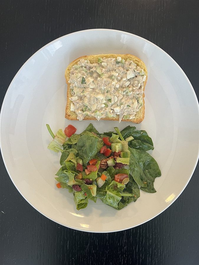 Peperoncini tuna salad