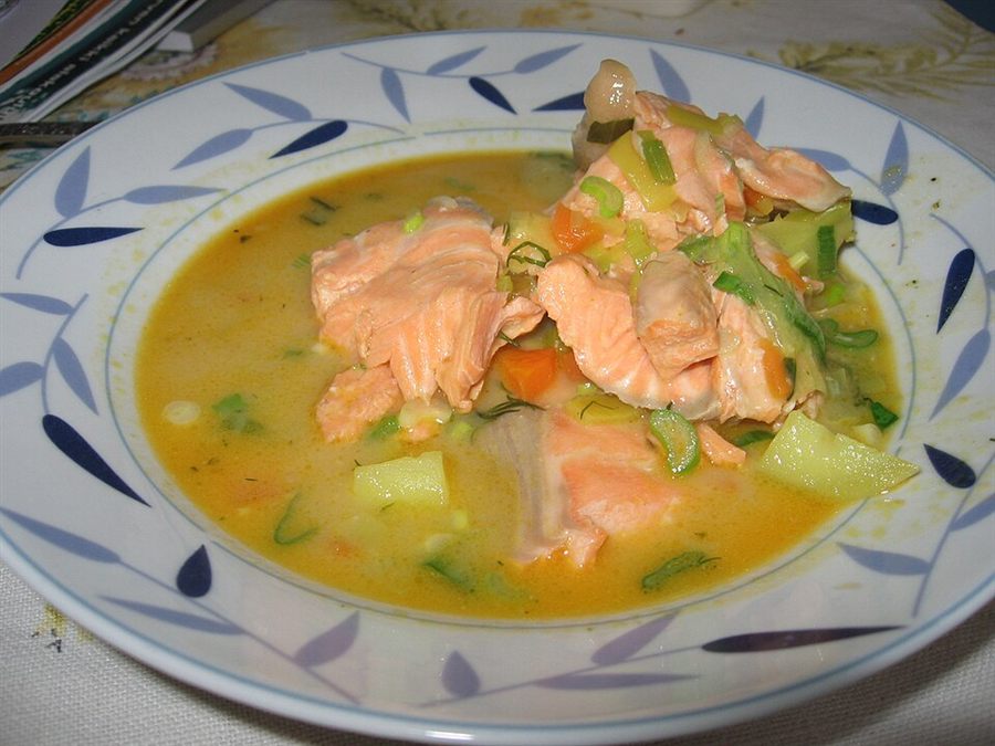 Lohikeitto (soupe de saumon finlandaise)