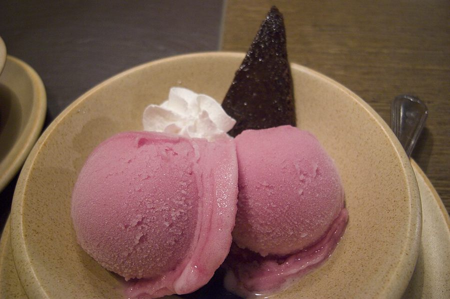 Instant frozen grape sorbet