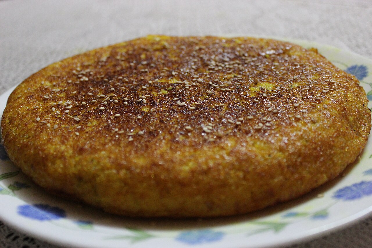 Handvo (gâteau salé gujarati aux lentilles)