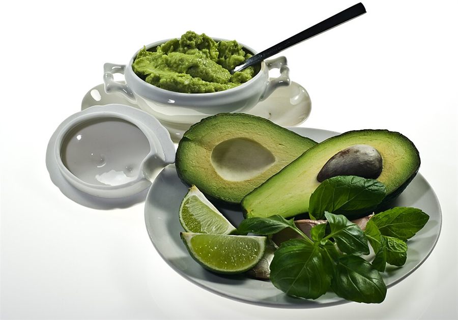 Mango guacamole
