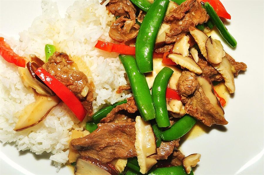 Bœuf sauté au poivre noir