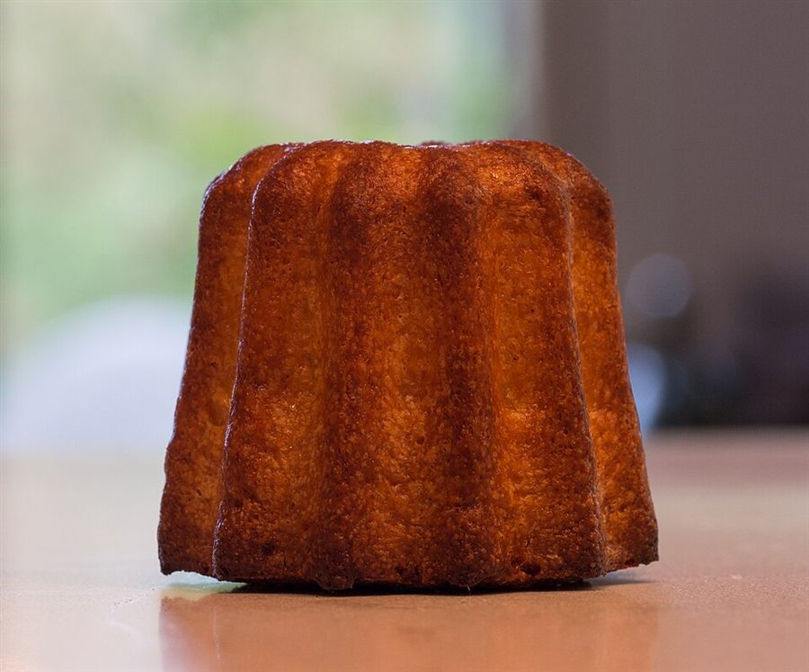 Cannelés bordelais